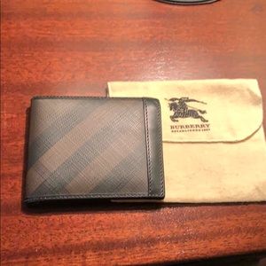 Men’s Burberry wallet
